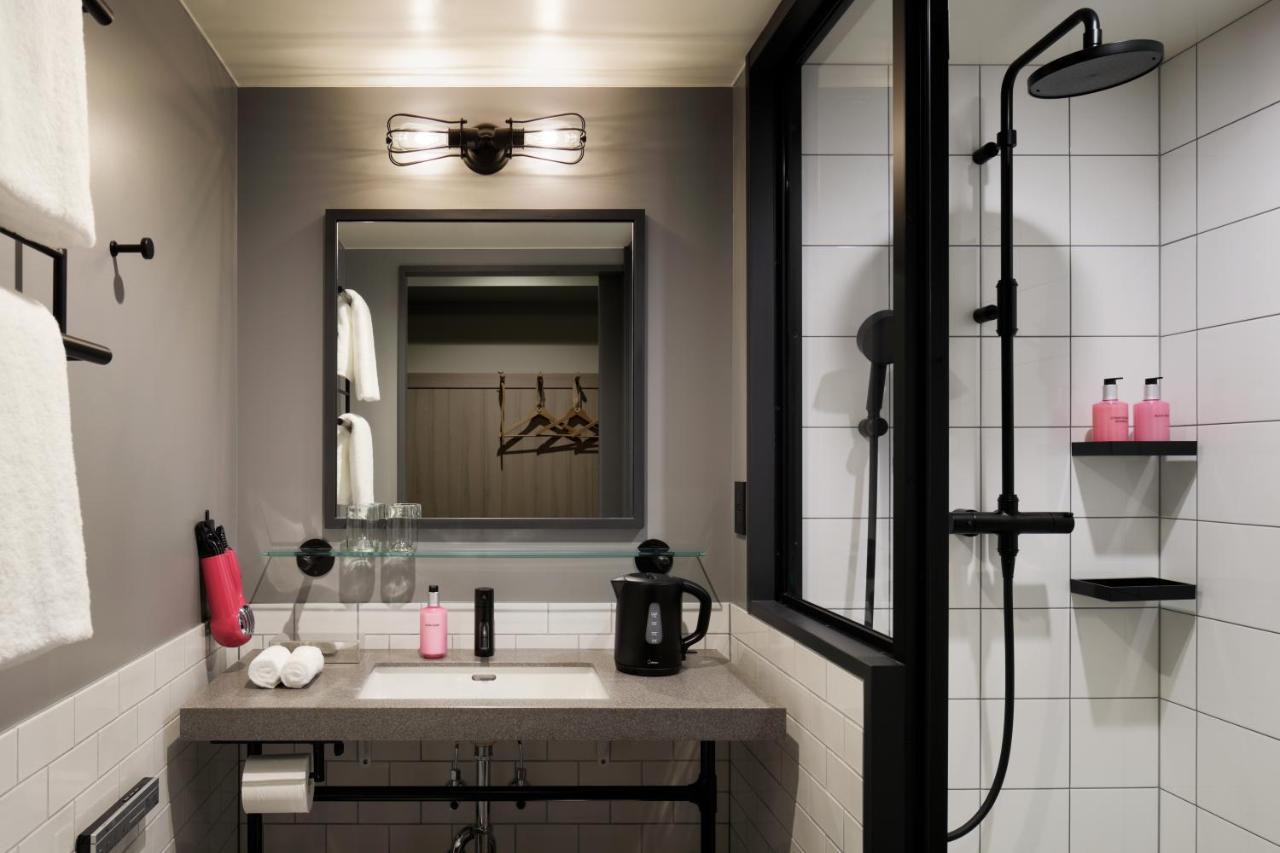 Moxy Osaka Shin Umeda Hotell Eksteriør bilde