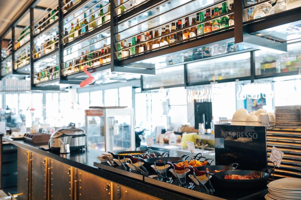 Moxy Osaka Shin Umeda Hotell Eksteriør bilde