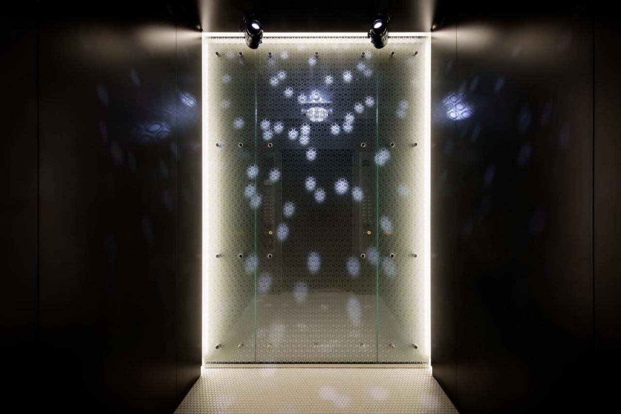 Moxy Osaka Shin Umeda Hotell Eksteriør bilde